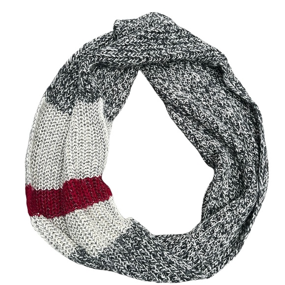 Cable Knit Infinity Scarf - Picture 2 of 4